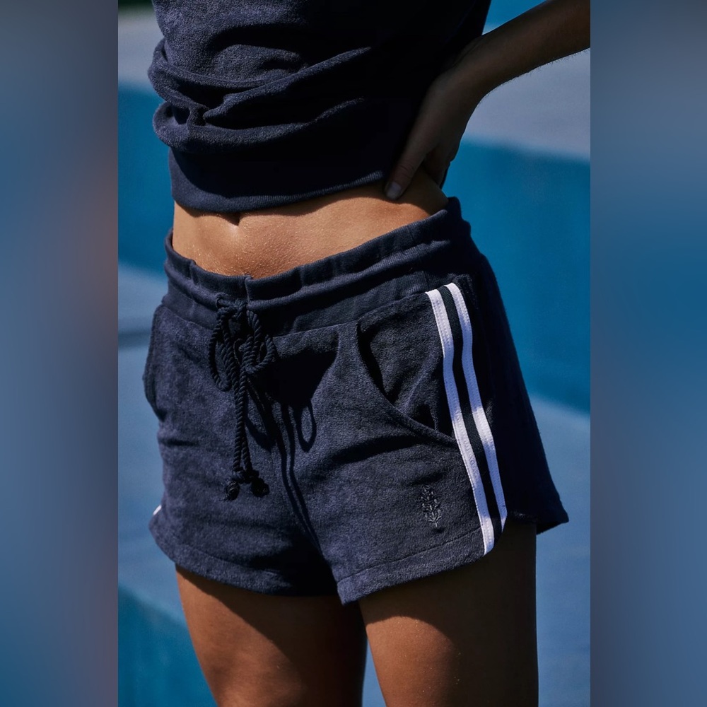FP Movement Towel Terry shorts with pockets! XL navy blue